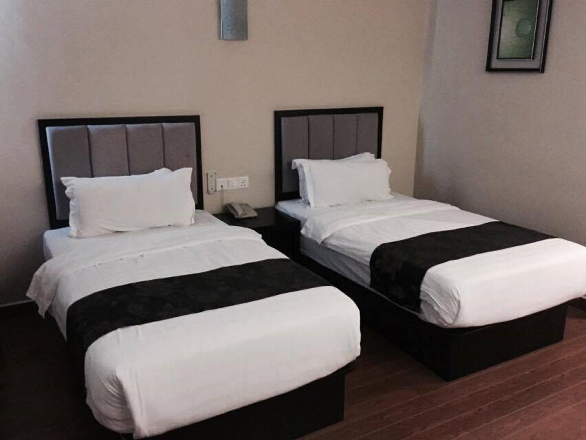 Kk Waterfront Hotel Κότα Κιναμπαλού Εξωτερικό φωτογραφία